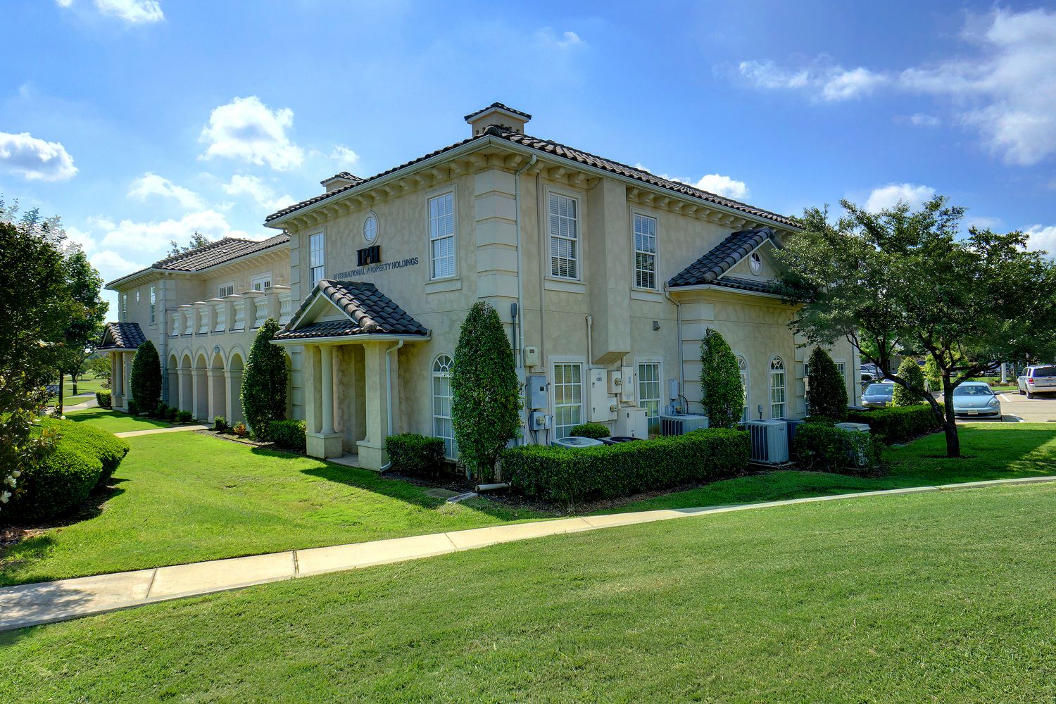Courtyard at Timarron: 1205 S White Chapel Blvd, Southlake, TX 76092